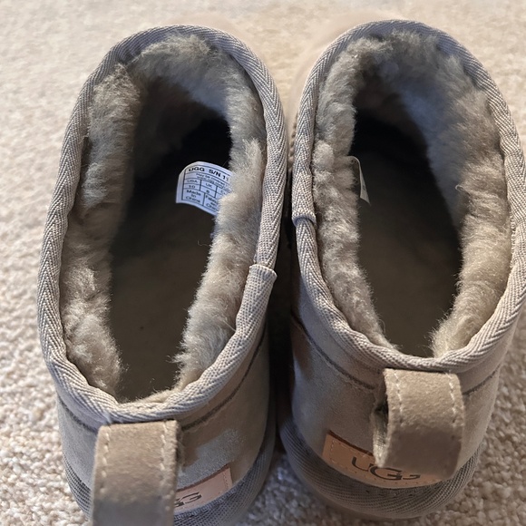 UGG Classic Ultra Mini - Picture 4 of 8